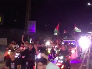 Warga Lebanon Konvoi Sambut Yahya Sinwar Jadi Pemimpin Baru Hamas