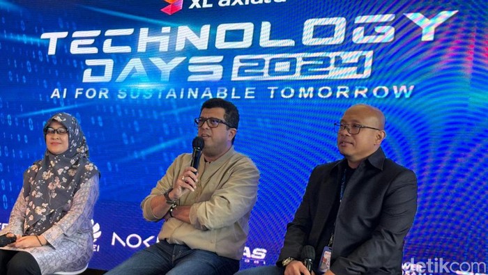 Chief Corporate Affairs XL Axiata Marwan O. Baasir