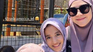 8 Potret Kebahagiaan Zaskia Adya Mecca Kunjungi Kamp Pengungsi Palestina