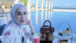 10 Potret Erin Taulany Asyik Kulineran di Luar Negeri