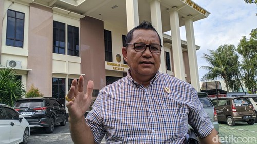 Abdul Hanan, kuasa hukum kekas Wali Kota Bima Muhammad Lutfi, ditemui di Mataram, Kamis (8/8/2024). (Ahmad Viqi/detikBali)