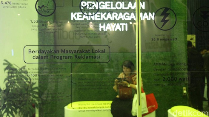 PT Amman Mineral Nusa Tenggara (AMMAN) jadi salah satu peserta pameran yang ada di ajang Festival LIKE 2. Dalam kesempatan kali ini, industri tambang tembaga dan emas yang memiliki site di Sumbawa Barat ini memamerkan segala upayanya dalam menjaga kelestarian lingkungan.