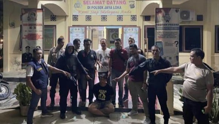 Andi Saputra alias Andok (32), pelaku perampokan mobil di Musi Rawas saat diamankan polisi