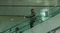 Pihak Dini juga mempertanyakan laporan mereka di Badan Pengawasan Mahkamah Agung (MA) yang dinilai jalan di tempat.