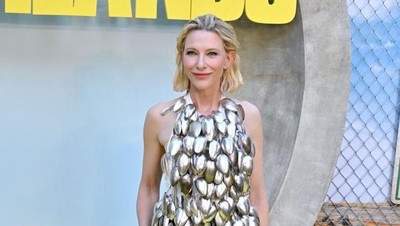 5 Potret Cate Blanchett Bergaya Unik, Pakai Baju dari Sendok Bekas