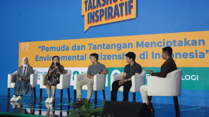 Diskusi Adaro Festival LIKE 2