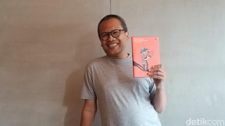 Cerita Eka Kurniawan Vakum 8 Tahun hingga Novel yang Disebut Tipis