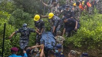 Dikutip reuters, helikopter mengalami kehilangan kontak dengan kontrol lalu lintas udara tiga menit setelah lepas landas.