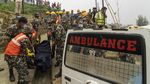 Evakuasi Jenazah Jatuhnya Helikopter di Hutan Nepal