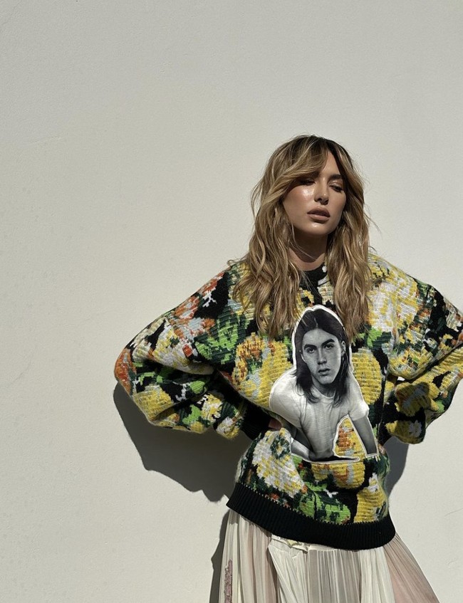 Sebagai anak dari pendiri Apple yang terkenal dengan kekayaannya, Eve dikenal dengan kemandiriannya dan kerja kerasnya. Steve Jobs yang telah meninggal pada 2011 tidak meninggalkan warisan sepeserpun untuk ketiga anaknya. Meski tidak mendapatkan warisan dari sang ayah, Eve Jobs meniti karier yang di dunia modeling. Foto: dok. Instagram @evejobs