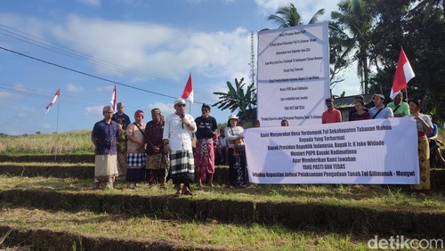 Aksi Forum Perbekel Terdampak Jalan Tol Gilimanuk-Mengwi di Tabanan, Kamis (8/8/2024).