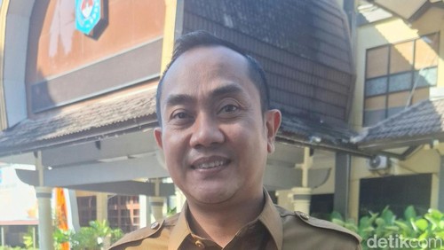 Kepala Dinas Kesehatan (Dinkes) Kota Mataram Emirald Isfihan.

Nathea Citra/detikBali
