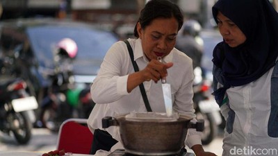 Kampung Wisata Glodok Gelar Lomba Masak Semarakkan HUT RI