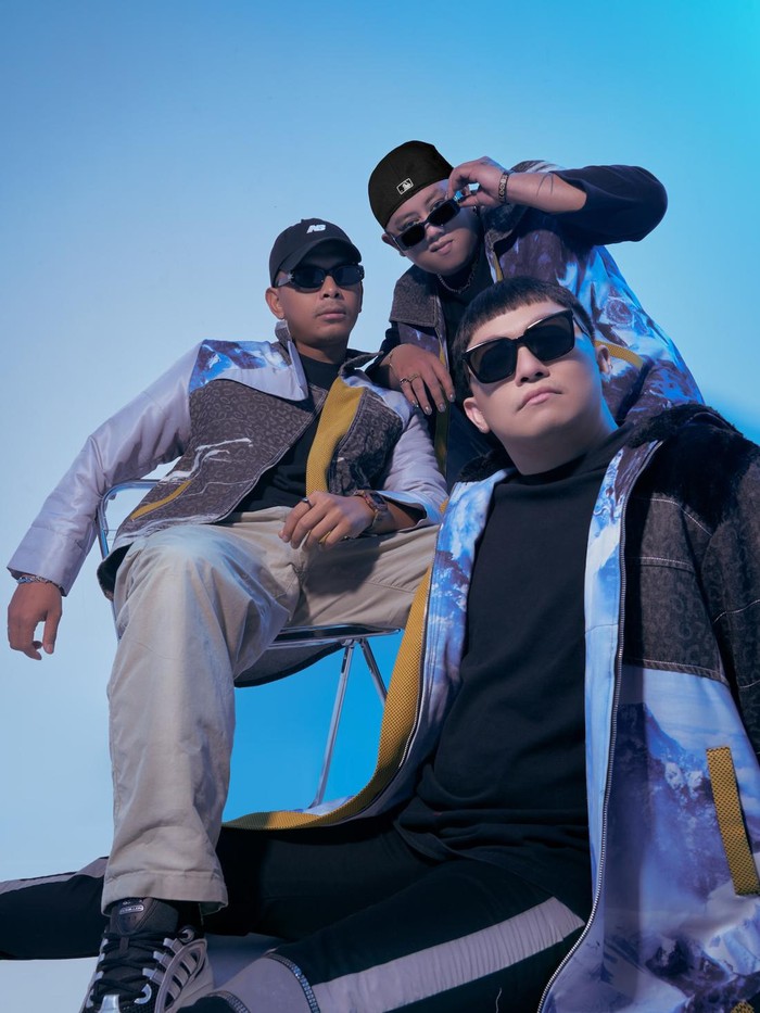 Keebo, Steve Chris dan Ganez Brown
