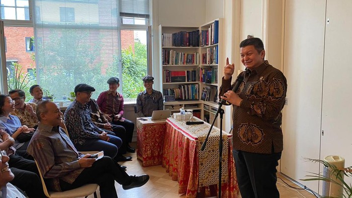 Kepala BNPT RI Komjen Pol Mohammed Rycko Amelza Daniel di kantor Kedutaan Besar Republik Indonesia di Oslo, Norwergia.