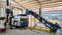 Sampah yang masuk masih tercampur organik dan anorganik akan dipisahkan secara otomatis. Sampah yang di daur ulang dan dipisahkan itu seperti botol plastik. Sementara sampah organik akan diolah menjadi kompos, pakan magot maupun biomassa ke PLTU. Pemerintah Kabupaten Banyumas berhasil menurunkan sampah yang dibuang ke Tempat Pembuangan Akhir (TPA) menjadi 9 persen dari total volume sampah.