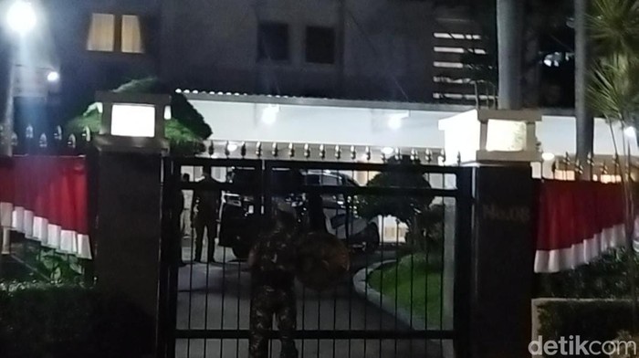 Ketua Umum PKB, Muhaimin Iskandar atau Cak Imin menyambangi rumah Ketua Umum Partai Gerindra, Prabowo Subianto di Jalan Widya Chandra, Jakarta Selatan. (Kurniawan/detikcom).