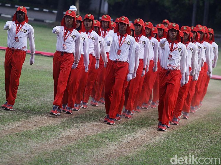 Melihat Latihan Paskibraka Jelang Diberangkatkan ke IKN