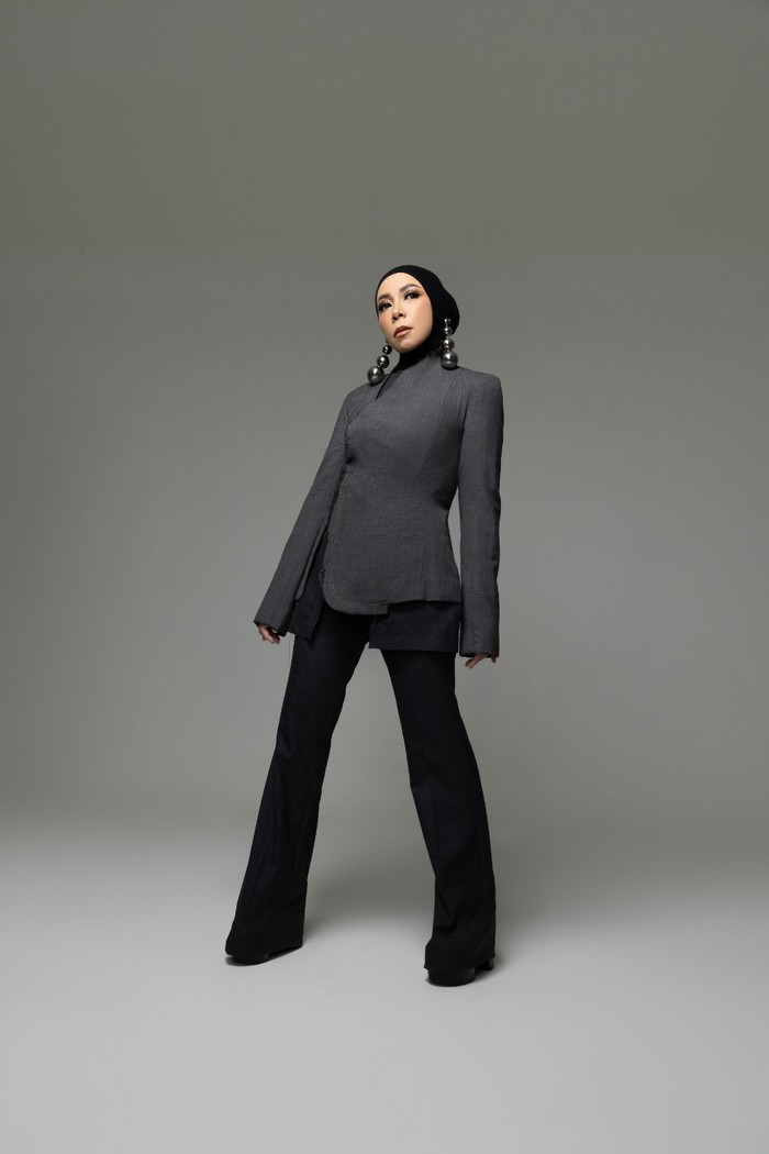 Melly Goeslaw Melly Goeslaw bakal gelar konser besar.