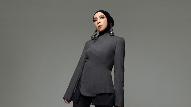 Melly Goeslaw bakal gelar konser besar.