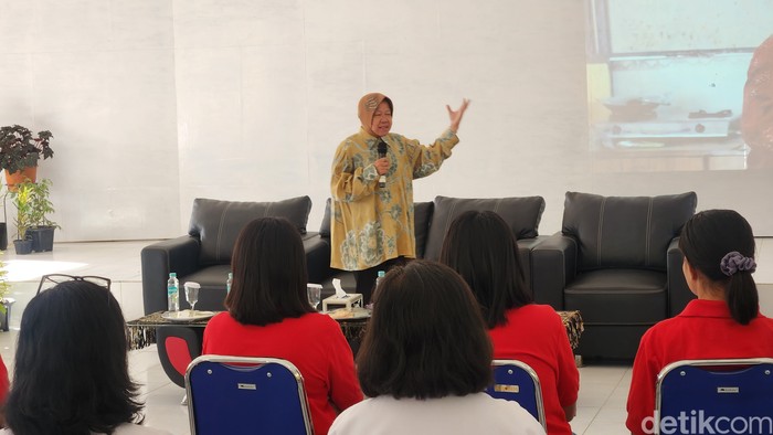 Mensos RI Tri Rismaharini di Sentra Efata, Kupang, NTT, 8 Agustus 2024. (Adrial Akbar/detikcom)