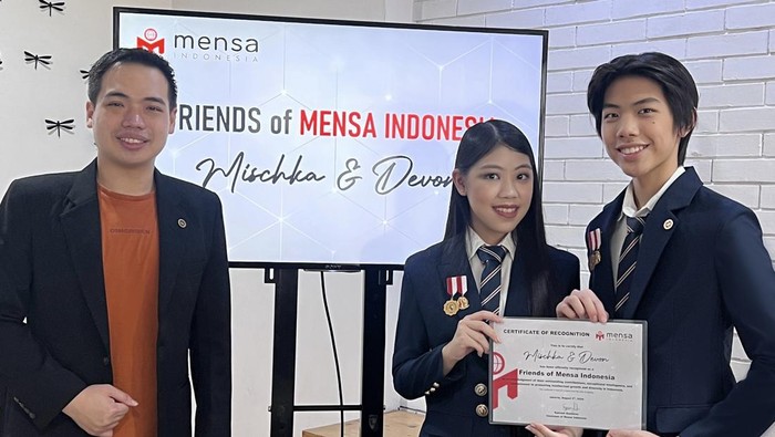 Mischka dan Devon jadi duta Mensa Indonesia.