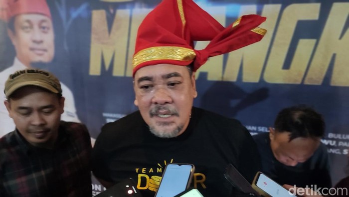 Panglima Tim Dozer, Rully Rozano.