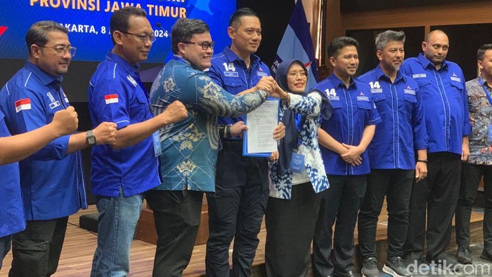 Partai Demokrat resmi mengusung petahana Hanindito Himawan Pramana di Pemilihan Bupati (Pilbup) Kediri 2024. Foto: Taufiq/detikcom