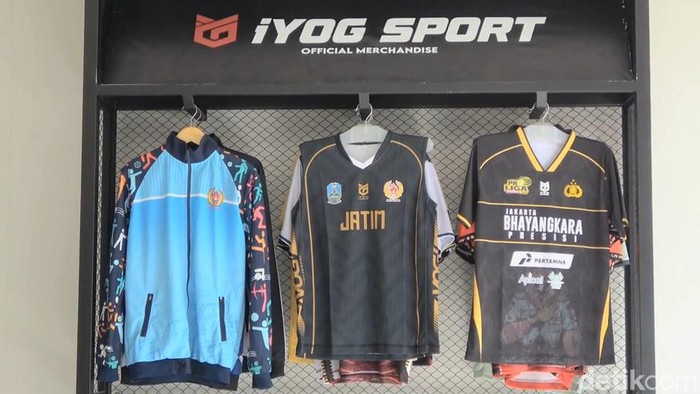 Pemuda Lamongan produsen jersey Jakarta Bhayangkara Presisi yang jadi jawara di Proliga 2024.