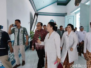 PN Solo Eksekusi Pembukaan Kori Kamandungan Keraton Solo