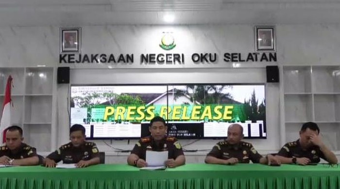 Press release Kejati Sumsel kasus penyalahgunaan anggaran oleh Kadispora OKU Selatan.