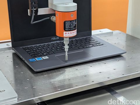 Oh…ternyata proses perakitan laptop asus di batam