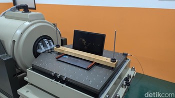 Ada juga vibration test untuk memastikan display tidak bermasalah saat laptop berguncang. Foto: Virgina Maulita Putri/detikINET