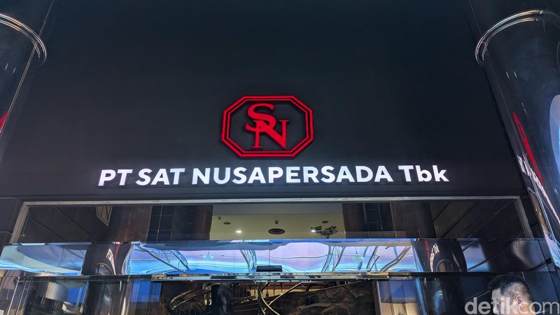 Proses produksi laptop Asus di Batam