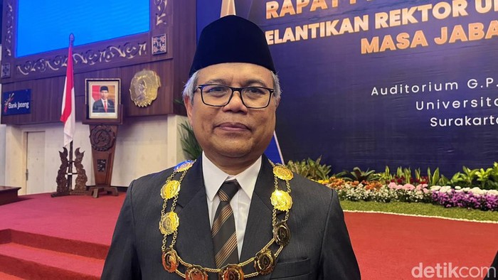 Pelantikan Rektor UNS Prof Hartono pada Kamis (8/8/2024).