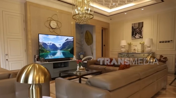 Jeroan Rumah Reza Gladys Senilai Rp 85 M, Penuh Marmer-Interior Mewah