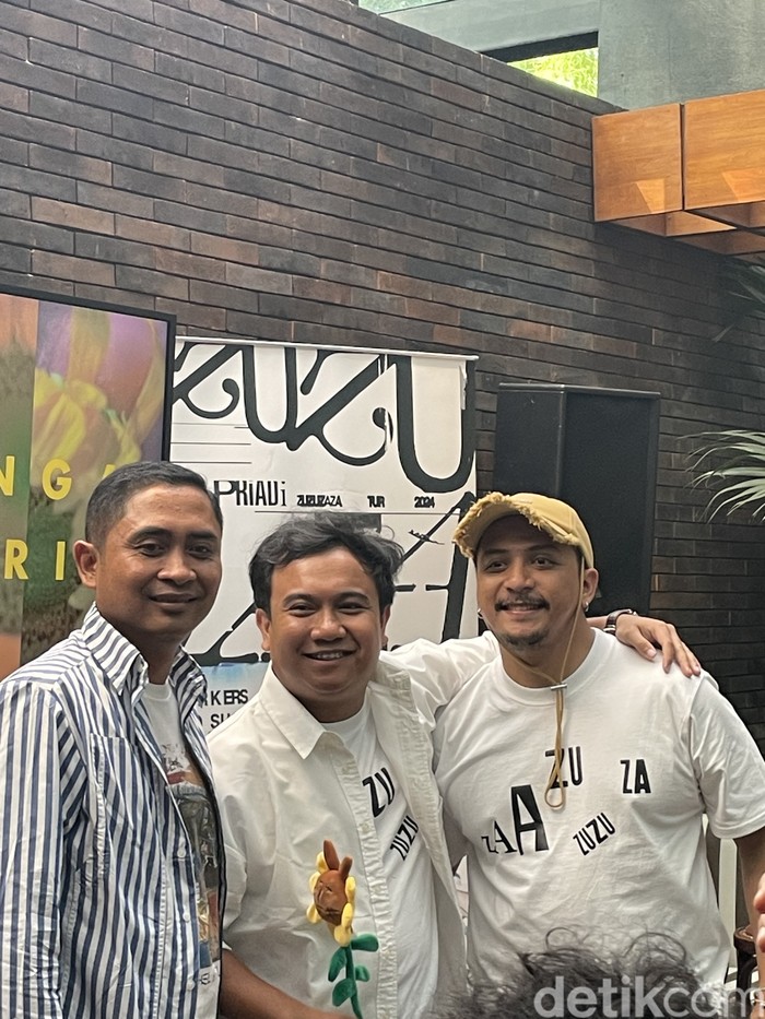 Jumpa pers Tur ZUZUZAZA 2024 Sal Priadi di kawasan Senayan, Jakarta Selatan, Kamis (8/8/2024).