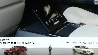 Geser ke bagian interior, Stelato S9 dibekali panel instrumen digital 12,3 inci dan layar sentuh tengah 15,6 inci, semuanya ditempatkan dalam tata letak horizontal. Fitur-fitur seperti pengisian daya nirkabel 50 watt, tablet terintegrasi, dan sistem HarmonyOS 4 yang canggih menyempurnakan pengalaman berkendara. Mobil ini juga punya fitur kursi tanpa gravitasi yang dilapisi kulit  Nappa dan menawarkan fungsi pemanas, pendingin, dan pijat. Foto: Carnewschina