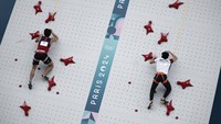 Berlomba di Le Bourget Climbing Venue, Paris, Kamis (8/8/2024) sore WIB, Veddriq menjalani final melawan atlet China, Wu Peng. Dia melintas di line B saat final.