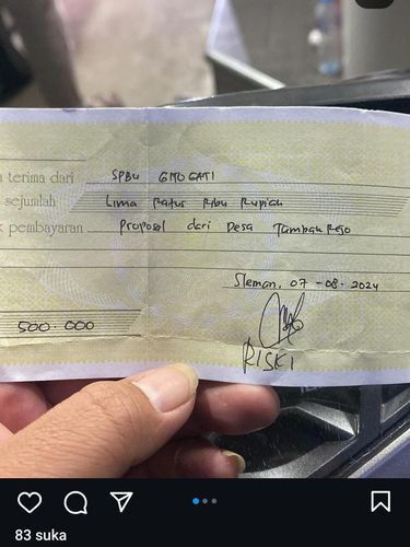 Penampakan 2 pemuda yang membawa kabur uang sumbangan HUT RI Rp 500 ribu di Ngaglik, Sleman. Foto diunggah Kamis (8/8/2024).