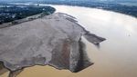 Potret Air Sungai Batanghari Surut Akibat Kemarau