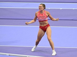 Foto: Atlet Lompat Galah Model Only Fans, Viral Twerking Usai Menang Olimpiade