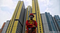 Wisma Atlet Kemayoran bakal dihidupkan lagi oleh pemerintah. Aset negara itu saat ini belum jelas pemanfaatannya usai digunakan untuk rumah sakit darurat COVID-19 saat pandemi menyerang 2020.  