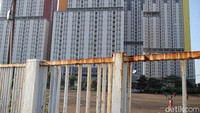 BLU yang berada di bawah Kementerian Sekretaris Negara, kata Sri Mulyani sedang mengkaji segala opsi yang ada untuk pemanfaatan Wisma Atlet. Hunian ASN adalah salah satunya. Khususnya untuk hunian ASN yang tidak ikut dipindahkan ke Ibu Kota Nusantara (IKN), Kalimantan Timur.  