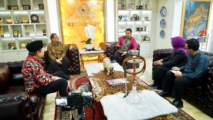 Bamsoet dan Tim Majalah