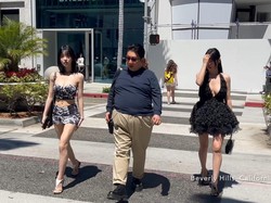 Bos HYBE Bang Si Hyuk Terciduk Bareng 2 BJ Seksi, Klarifikasinya Tuai Cibiran