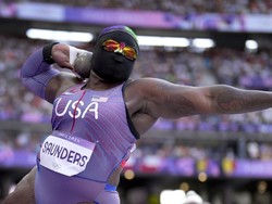 Pakai Topeng, Atlet Tolak Peluru AS Nomor Putri Jadi Sorotan di Olimpiade 2024