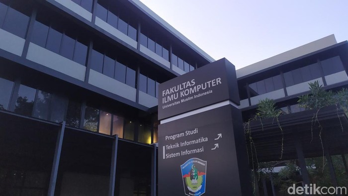 Gedung Fakultas Ilmu Komputer UMI Makassar.
