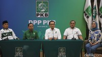 Anggota PKB Anggia Erma Rini, Wakil Ketua Uumum PKB Jazilul Fawaid, Ketua Pelaksana Muktamar PKB Faisol Riza, Sekretaris OC Muktamar Zainul Munachin, dan KH Maman Imanulhaq memberikan keterangan pers di DPP PKB, Jakarta, Jumat (9/8/2024).