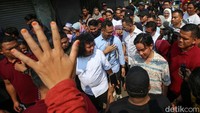 Pantauan detikcom, Jumat (9/8/2024), Gibran tiba sekitar pukul 10.15 WIB. 